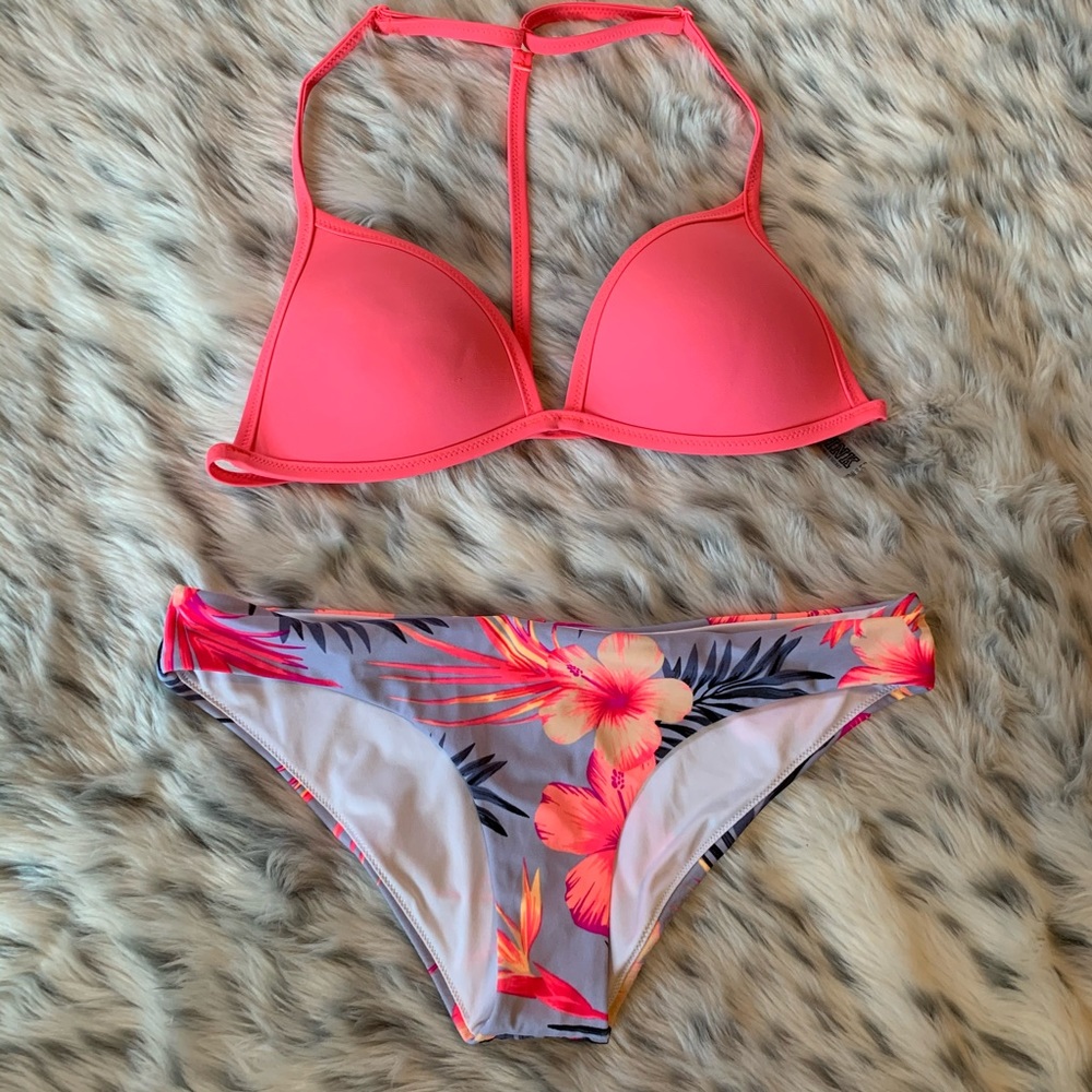 PINK neon bikini set!